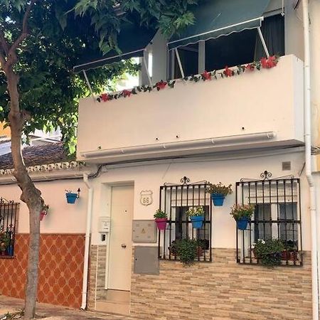 Cozy Apartment By The Sea Estepona Extérieur photo